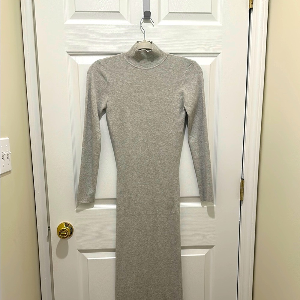 Elegant Gray Long Sleeve Dress